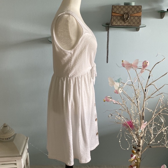 Women's Casual Dresses Summer Tank Dresses sleeveless white colour V-neck - Picture 4 of 8